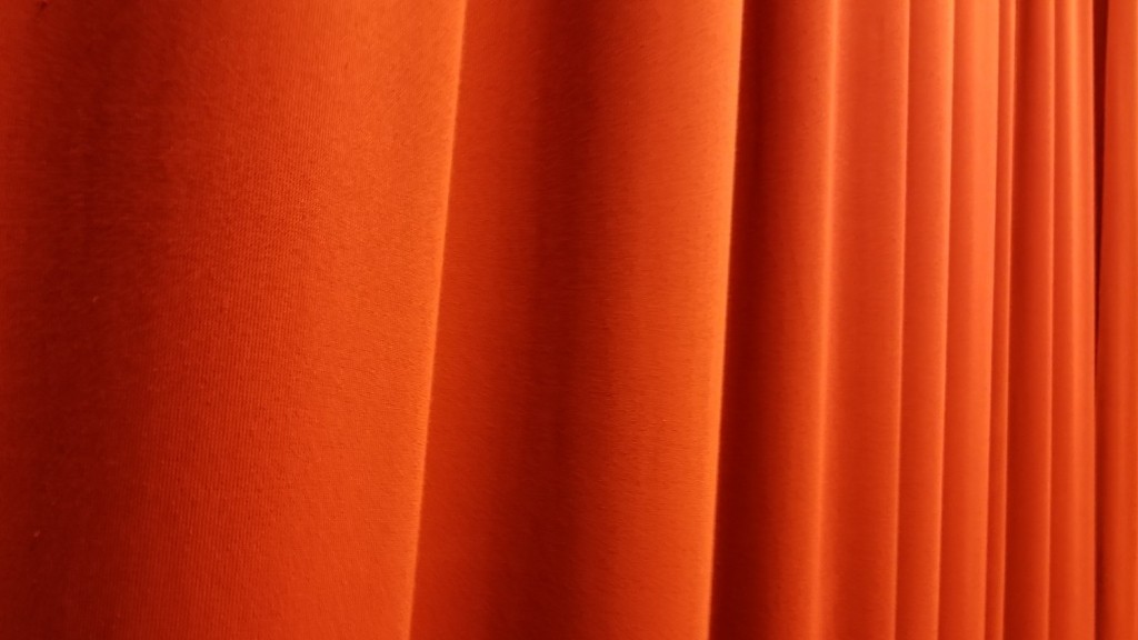 How much does it cost to get curtains hemmed?