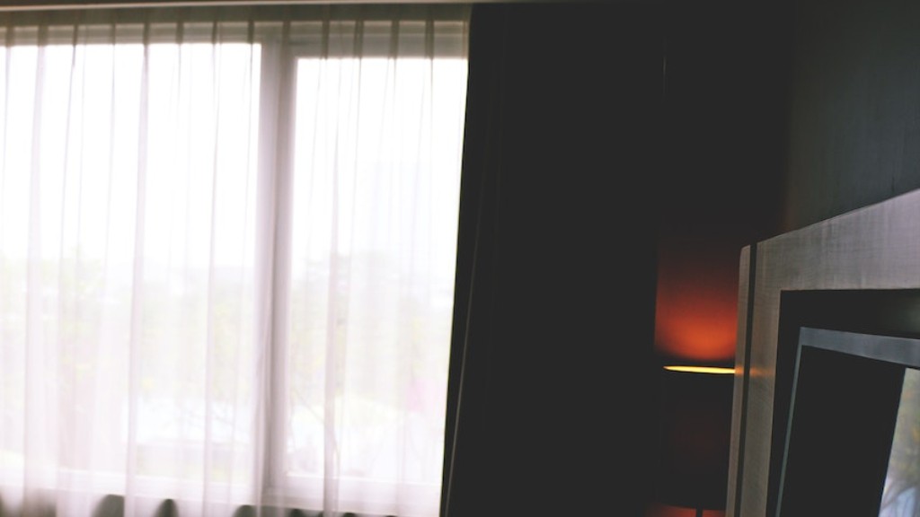 Do blackout curtains reduce heat?