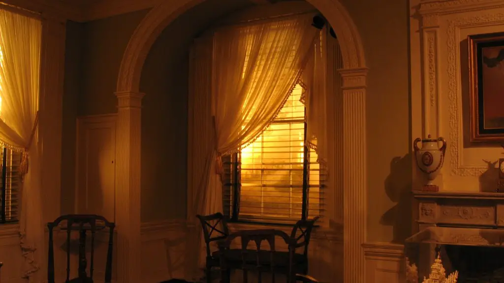 How to make tie up curtains?