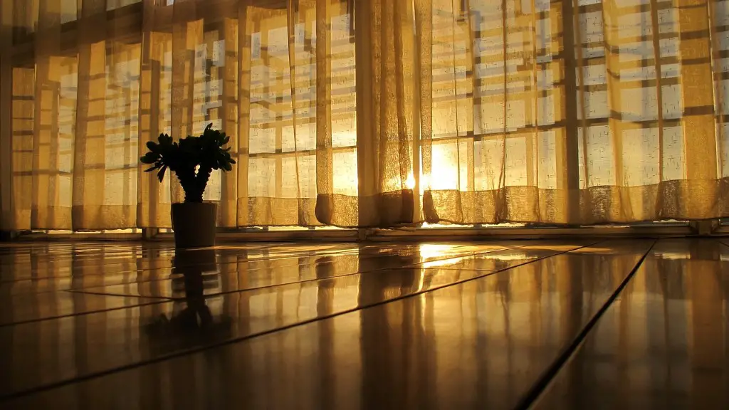 How to embellish curtains?