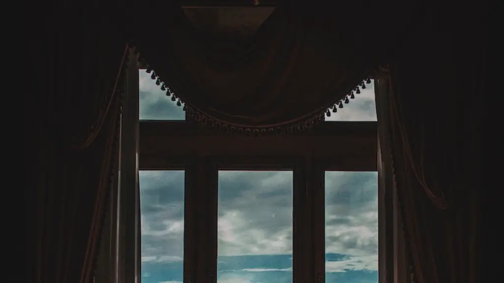 How to put up curtains without a rod?
