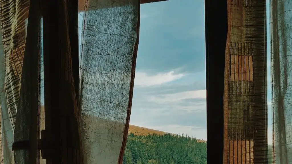 How to attach curtains to gliders?