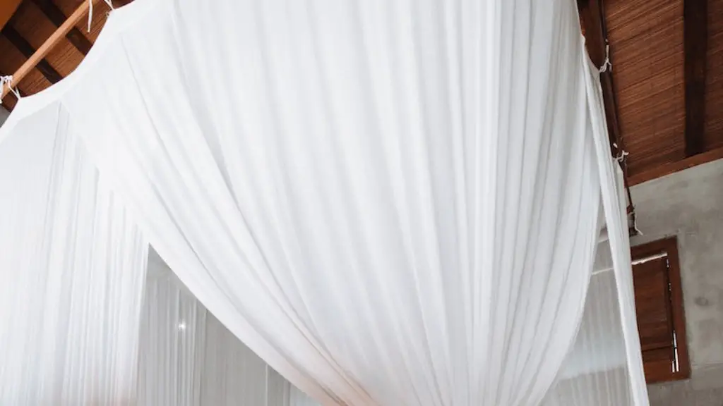 Can you wash curtains in washing machine?