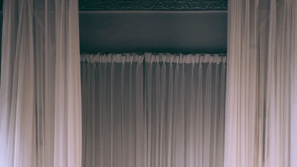 Does homegoods sell curtains?