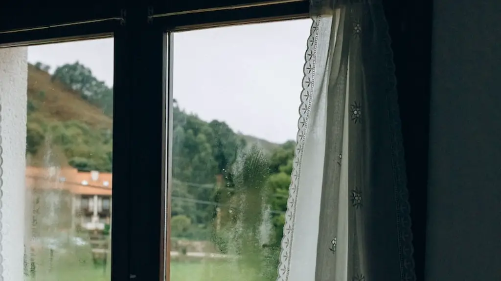 How long are standard curtains?
