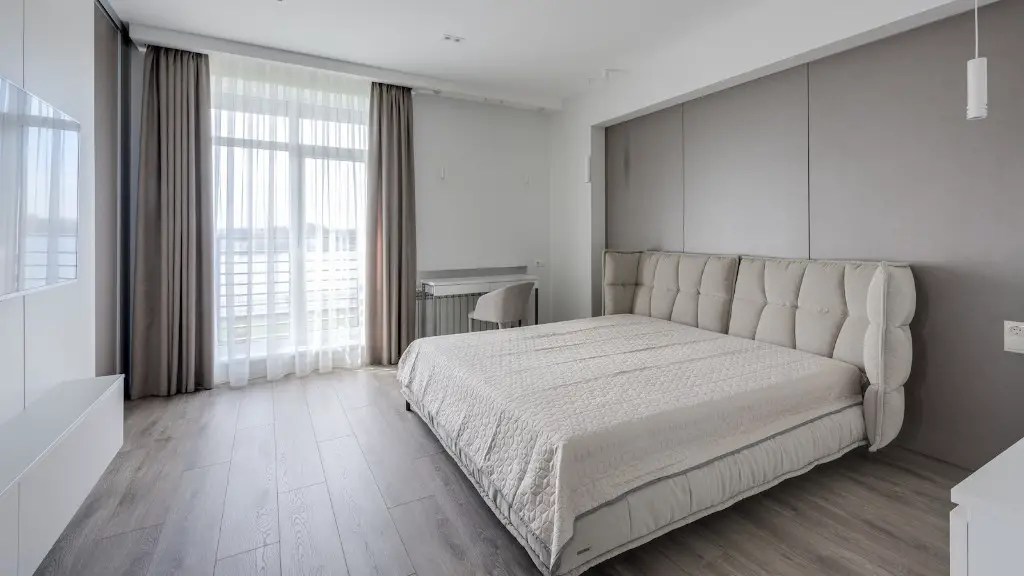 How to hang curtains without drilling holes?