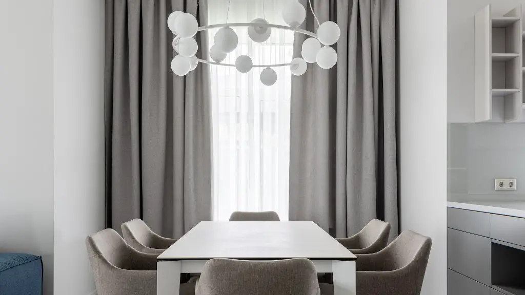 Does homegoods sell curtains?