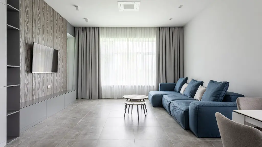 What colour curtains go with grey sofa?