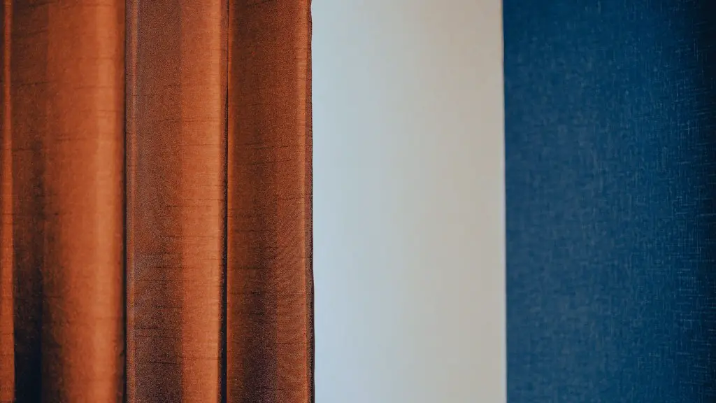 How do you measure for curtains?