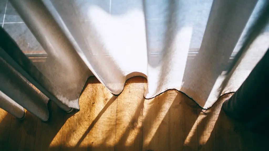 What color curtains?
