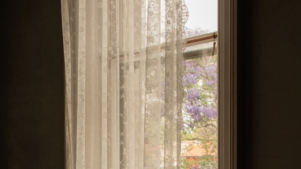 How to get your curtains to hang properly?