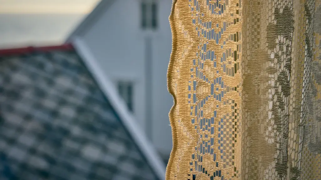How much energy do curtains save?