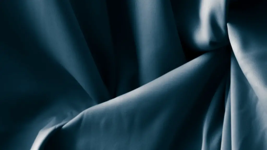 How do you measure for curtains?