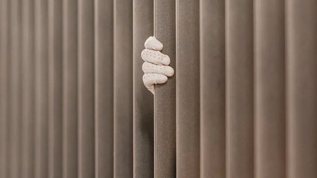 Can i wash 100 polyester curtains?