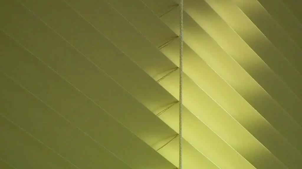 Can you put curtains over blinds?