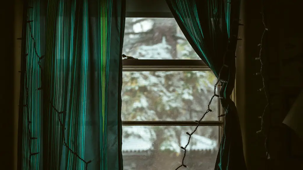 How to put up curtains without a rod?